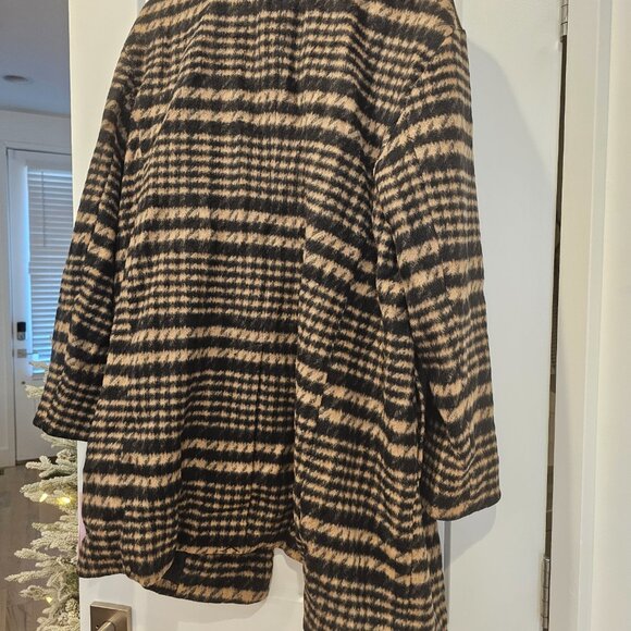 Avec Les Filles Black and Tan Trench Coat, Size L - Picture 4 of 5